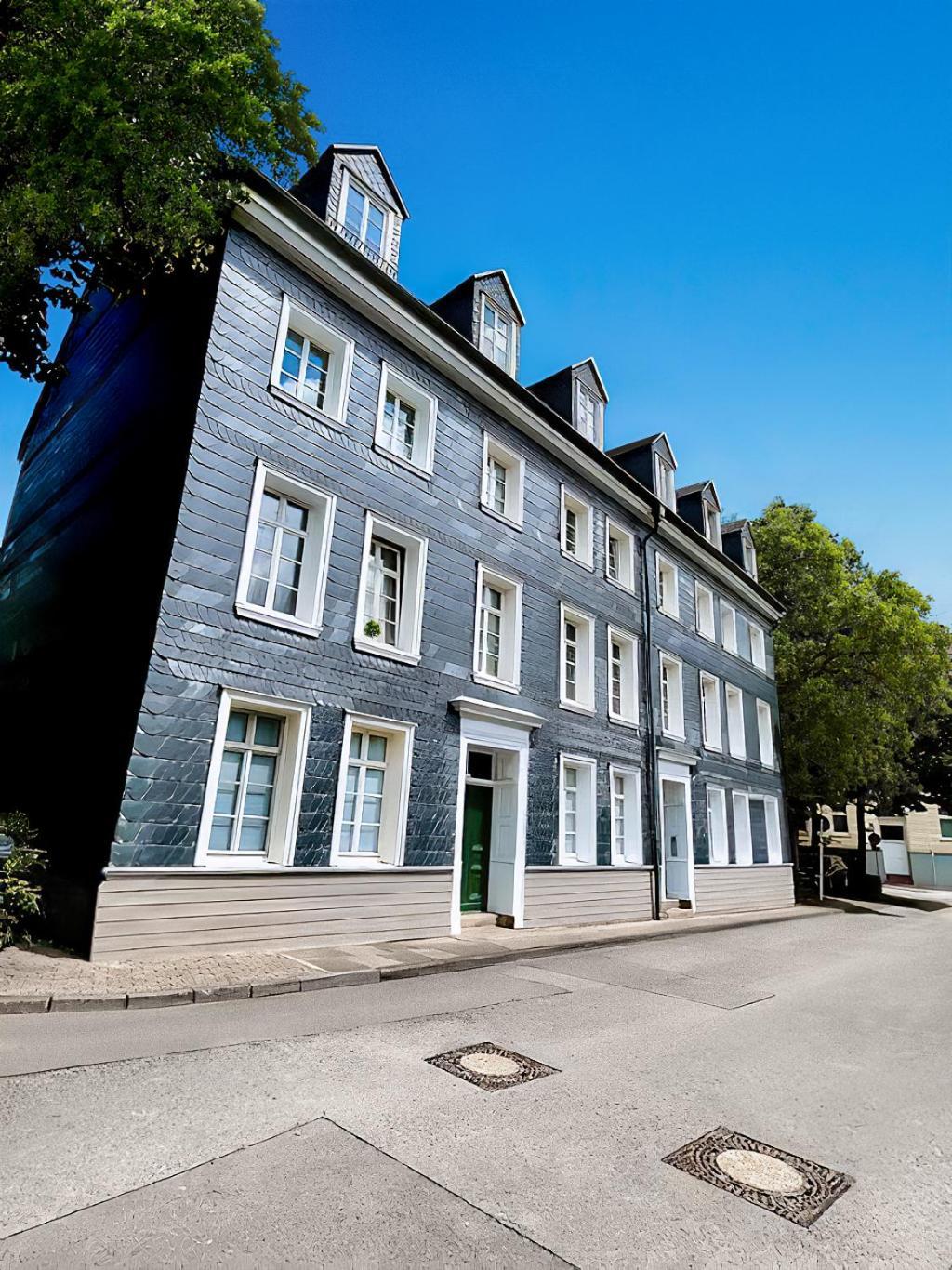 Smart Home - Wuppertal - Perfect For 4 Guests! Central - Netflix - Schwebebahn - Free Parking Zone Exterior photo